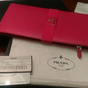 Prada Tracolla Saffiano Fuoco pink wallet 1m1302